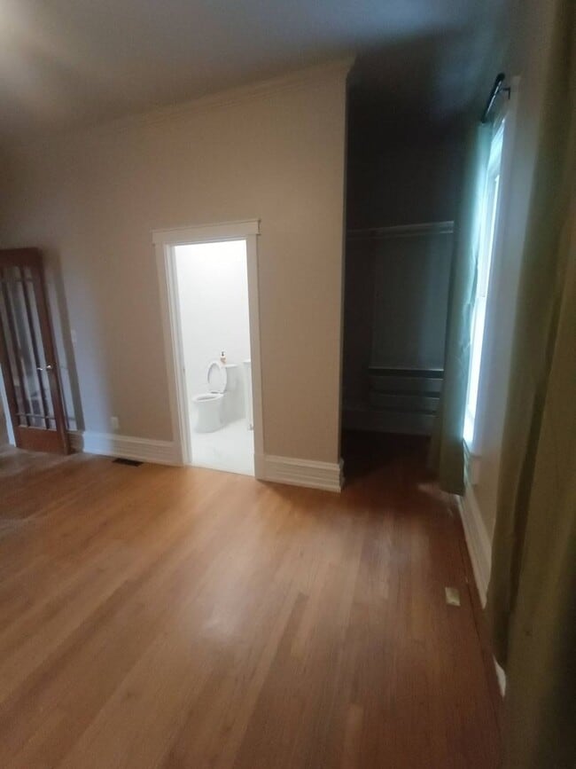 Building Photo - 2035-2037 N Buffum St