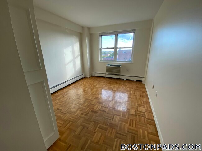 Foto del edificio - 185 Freeman St