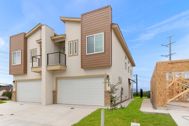 Building Photo - 115 Ave Ventana