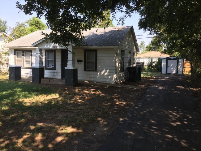 Building Photo - Remodeled, charming 2 bedroom, 1 bath home...