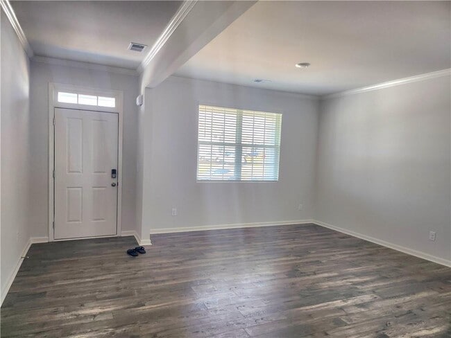 Building Photo - 710 Brookfield Dr
