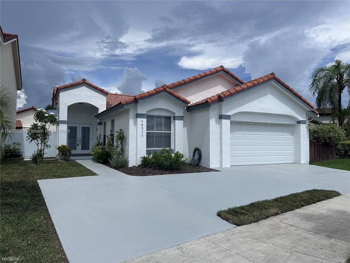 Foto principal - 3 br, 2 bath House - 14311 SW 90th Ter