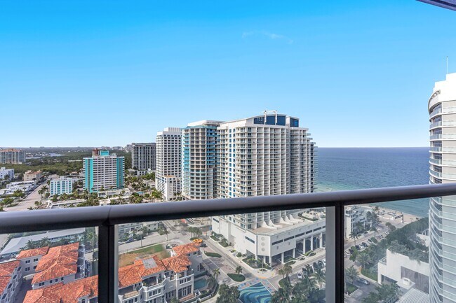 Building Photo - 3101 Bayshore Dr
