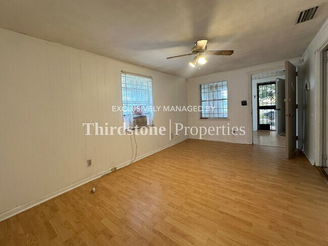 Foto del edificio - 3317 Jones St