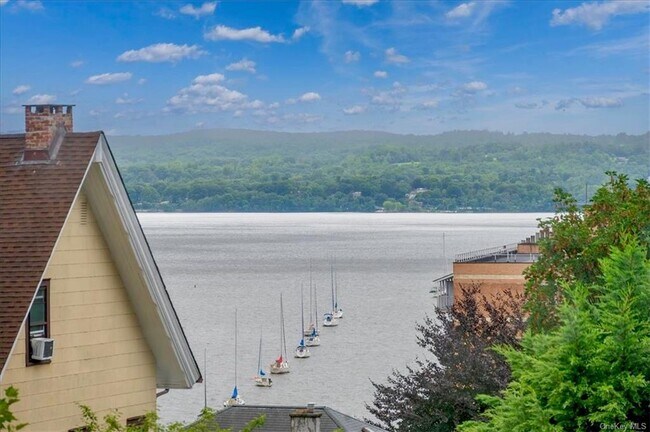 Foto del edificio - 85 N Broadway