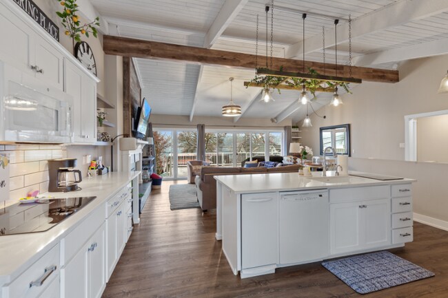 Foto del edificio - 23608 E 2nd Ave