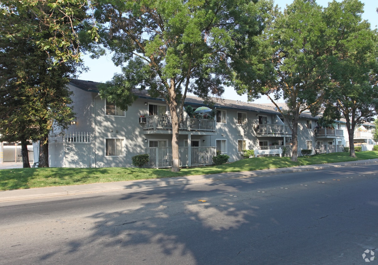 La Loma Senior Apartments Apartments in Modesto, CA