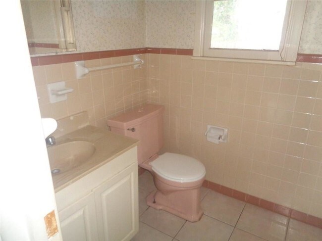 Foto del edificio - 2418 Woodard St