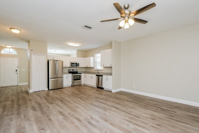Foto del edificio - 5213 Watson Rd