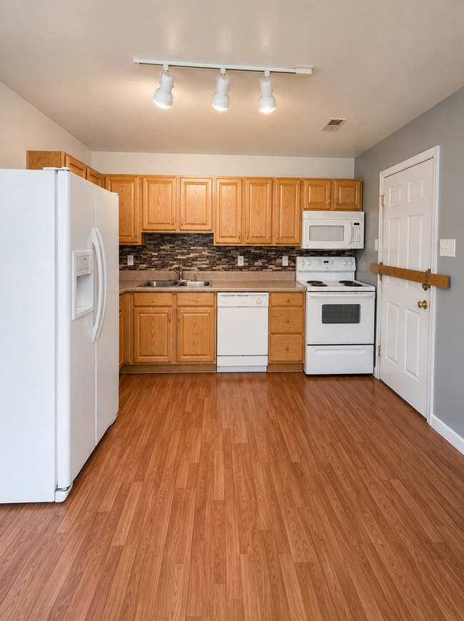 Building Photo - 713 St Martin Dr