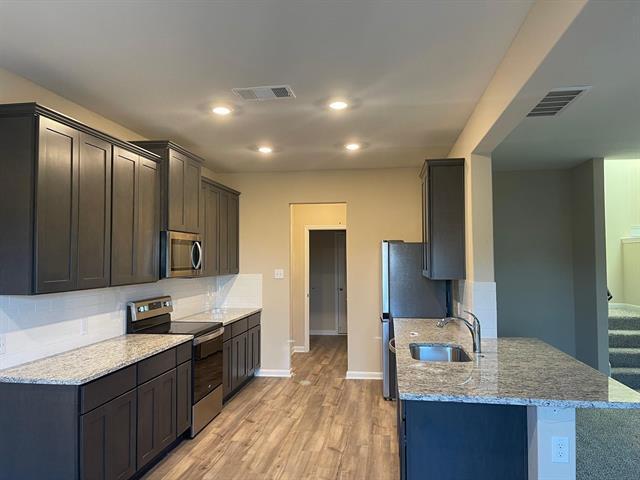 Foto del edificio - 311 Clear Springs St