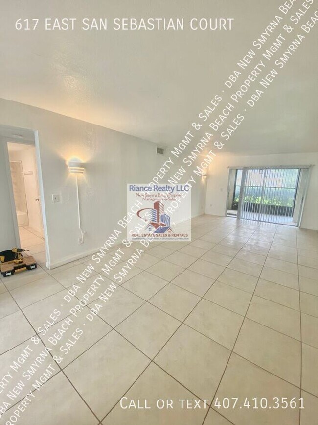Building Photo - 617 E San Sebastian Ct