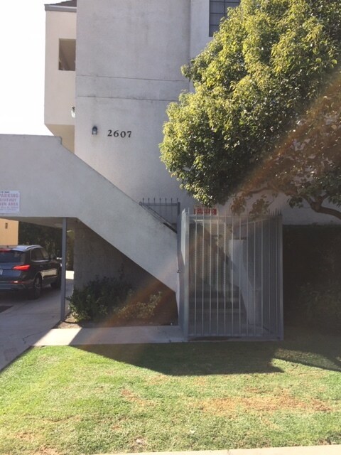 Building Picture - 2607 S Sepulveda Blvd