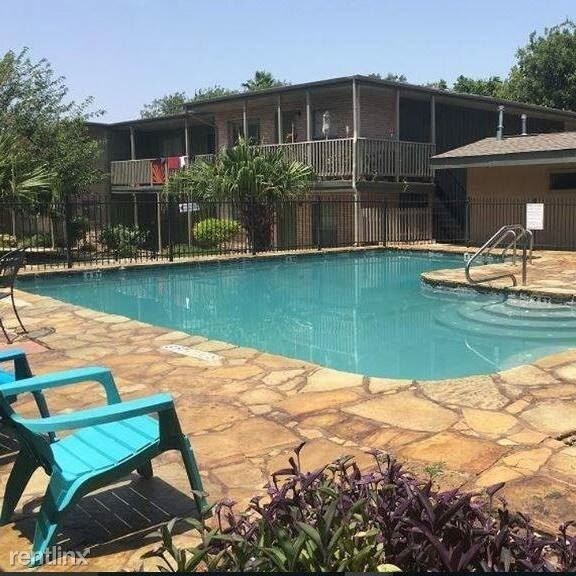 516 Gentleman Rd, Balcones Heights, TX 78201 Condo for Rent in