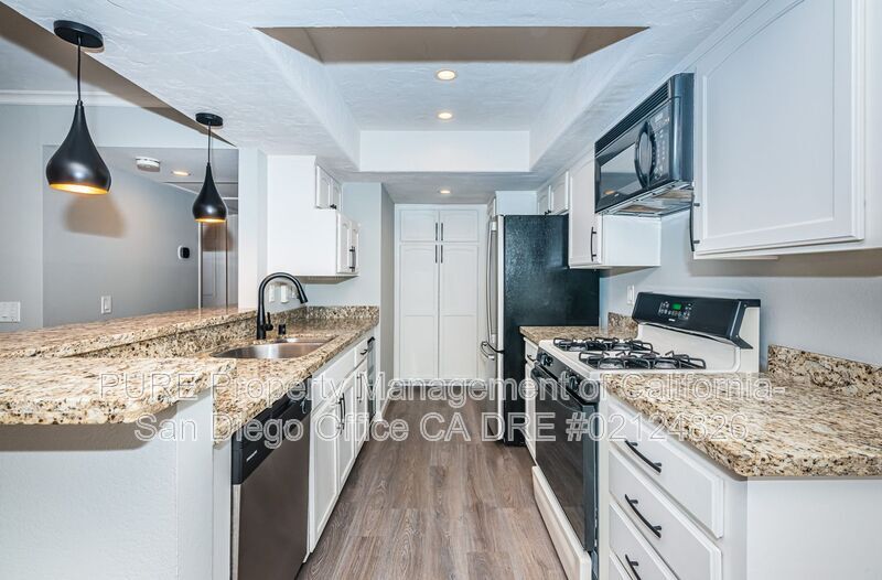 Primary Photo - 6025 Estelle St