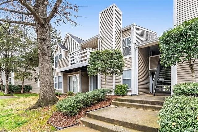 Primary Photo - 9627 Vinca Cir