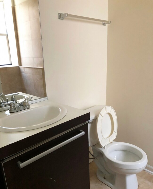 Foto del edificio - 5417 N Kenmore Ave