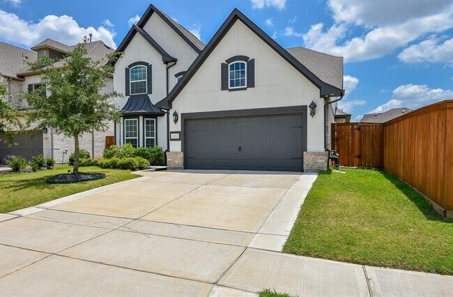 Building Photo - 18251 Winding Willow Oak Way