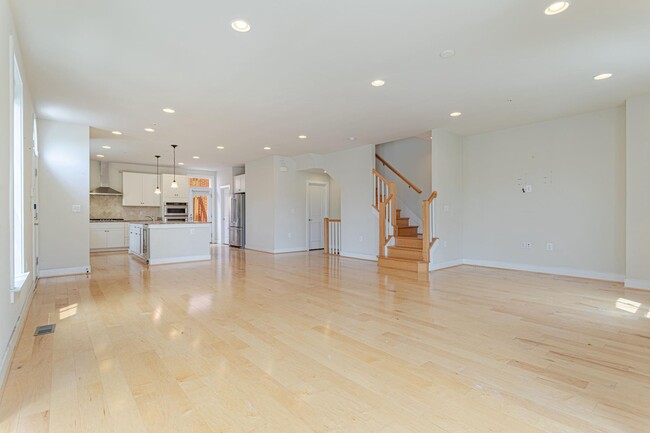 Foto del edificio - 738 Bluemont Ave