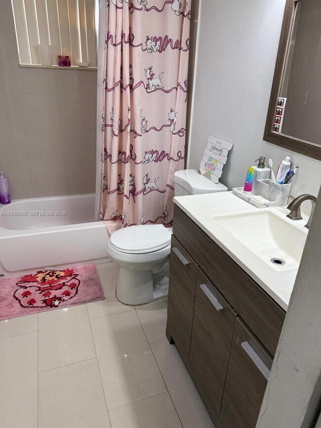 Foto del edificio - 404 NW 68th Ave