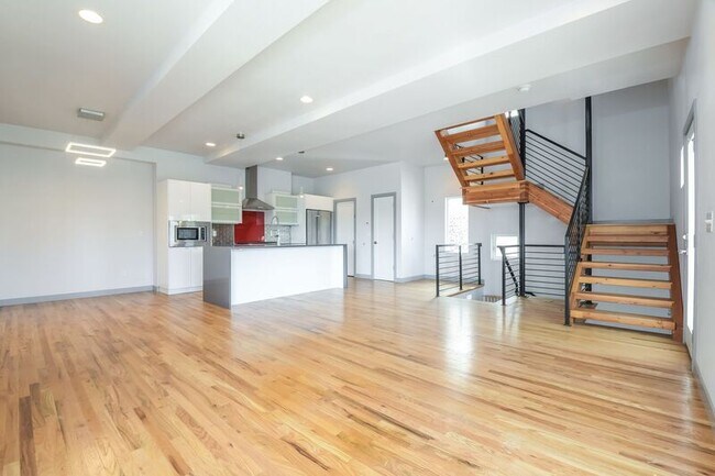 Building Photo - 1237 Tennyson St
