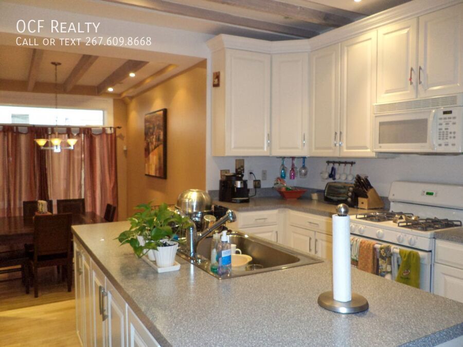 Foto principal - 1744 Webster St