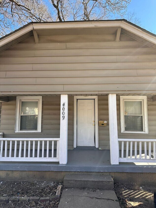 Foto principal - 4009 Flora Ave
