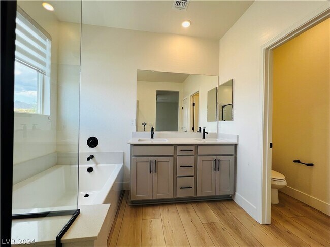 Building Photo - 11837 Pied Harrier Ave