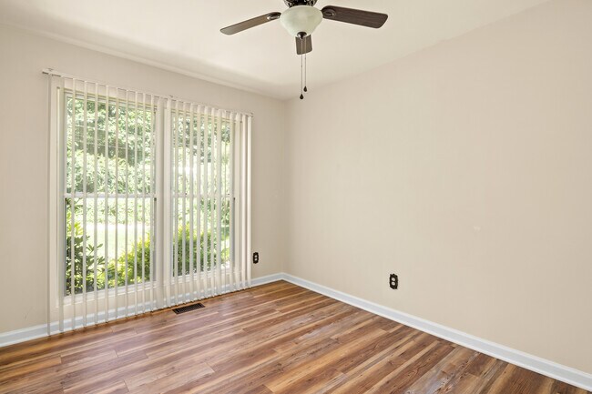 Building Photo - 12 West St