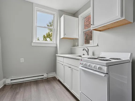 Building Photo - 2542 N 33rd St