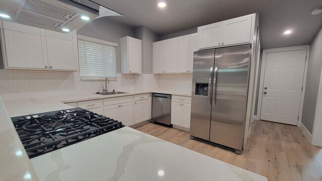 Foto del edificio - 3125 3rd Ave