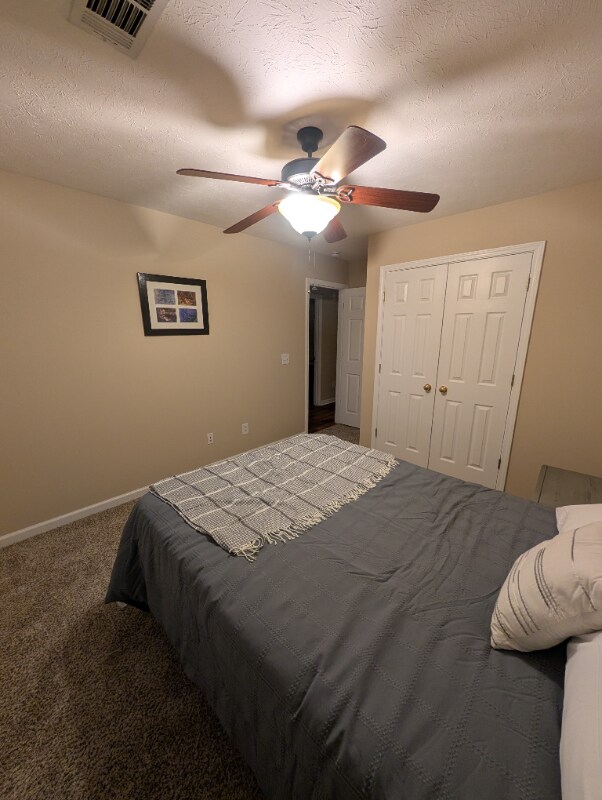 Foto del edificio - 1341 Bunker Ridge Ln