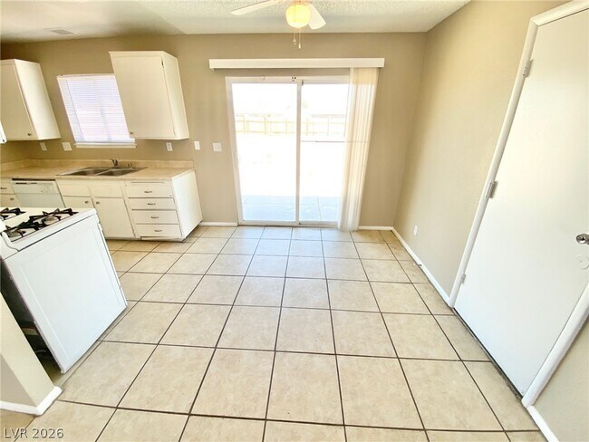 Foto del edificio - 3576 Covey Ln