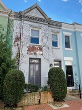 Building Photo - 1732 Seaton St NW