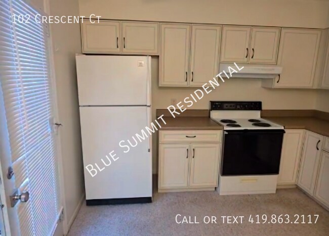 Foto del edificio - 102 Crescent Ct