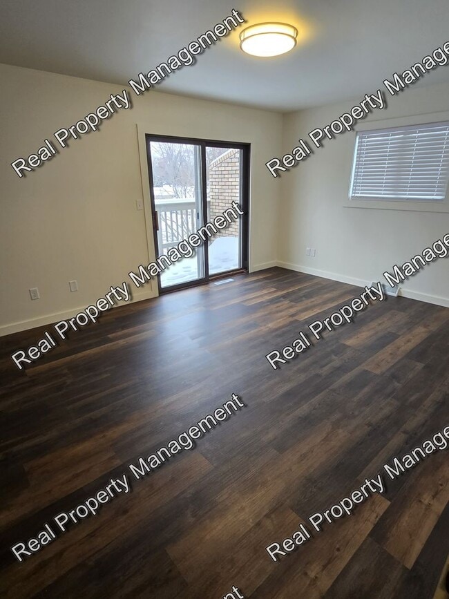Foto del edificio - Updated 2 Bedroom Townhome