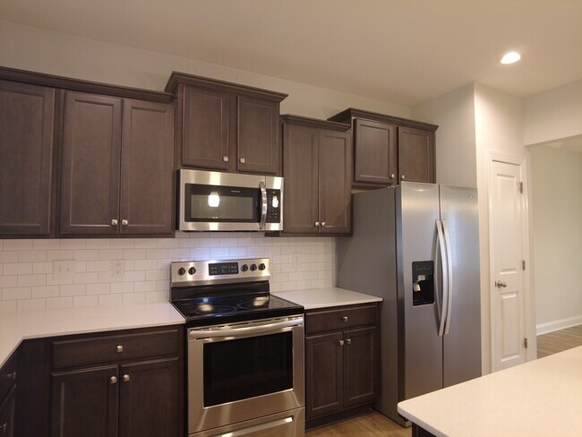 Foto del edificio - 111 Hanover Ct