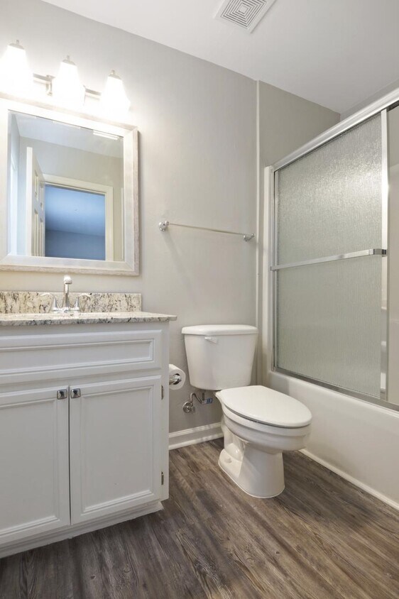 Foto principal - 1921 Fannie Dr