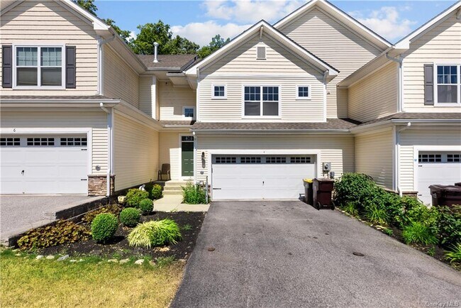 Building Photo - 4 Stonerose Ct
