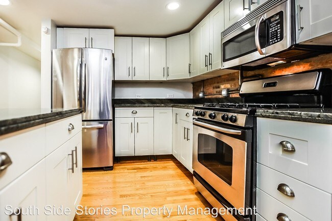Foto del edificio - 436 E 45th Pl