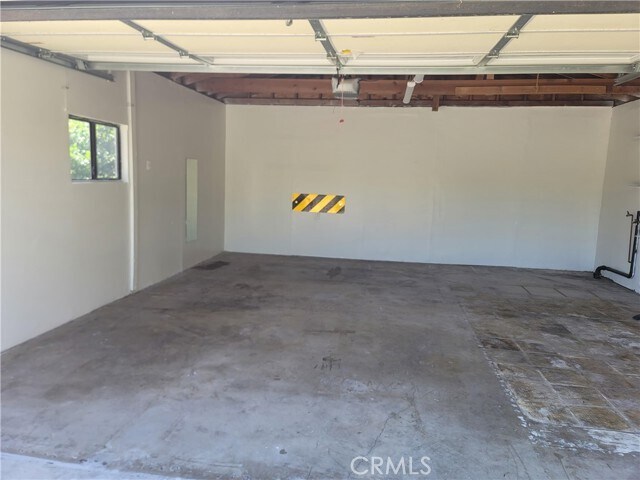 Foto del edificio - 15827 Fairgrove Ave