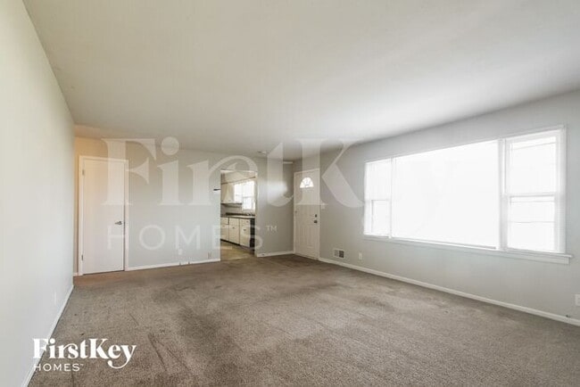 Foto del edificio - 336 Wayside Dr