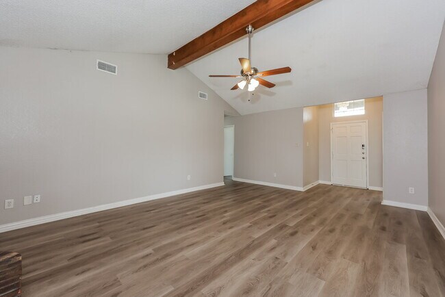 Foto del edificio - 1801 Seminole Trail