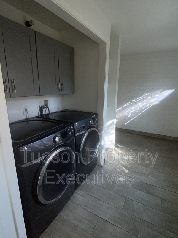 Foto del edificio - 1421 E Drachman St