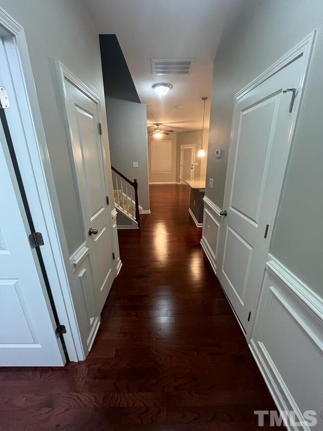 Building Photo - 742 Silver Stream Ln