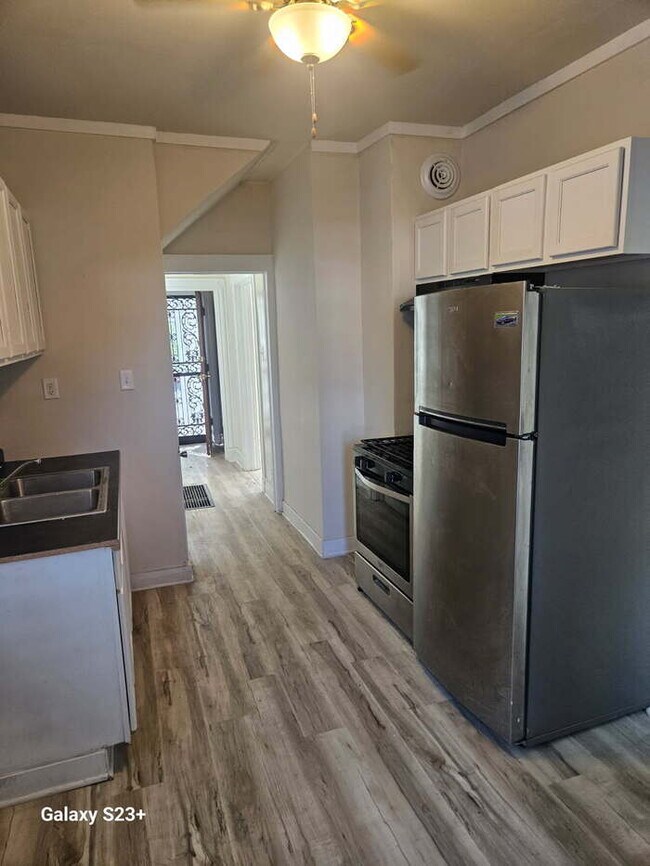 Foto del edificio - Historic and charming rehabbed property in Downtown Gary