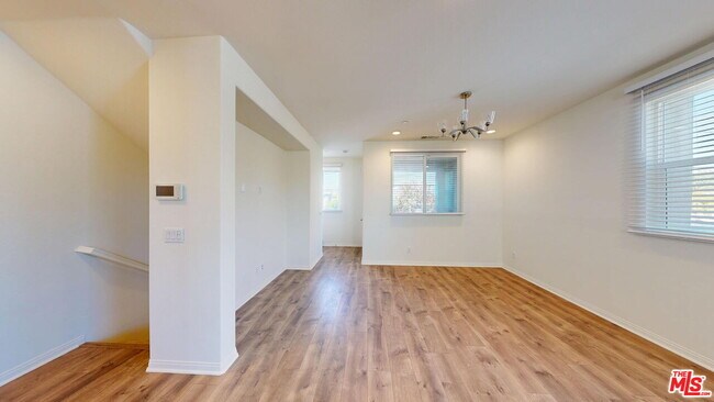 Foto del edificio - 14834 Nordhoff St