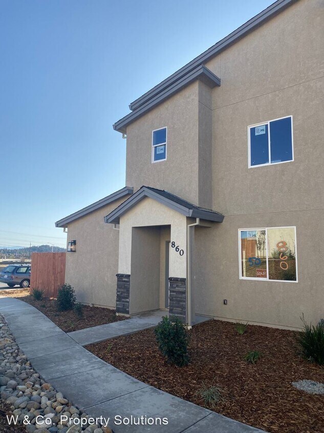 Primary Photo - 4 br, 3 bath House - 860 Congaree Ln