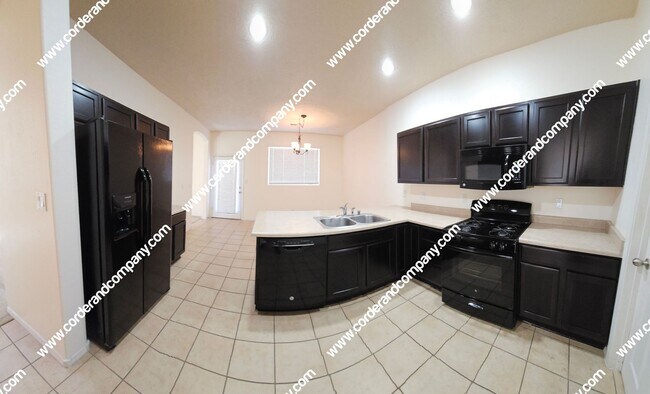 Foto del edificio - Spacious Two Story, 2 Bedrooms, 2.5 Bathro...