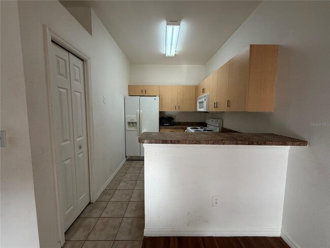 Foto del edificio - 353 Port Pleasant Dr